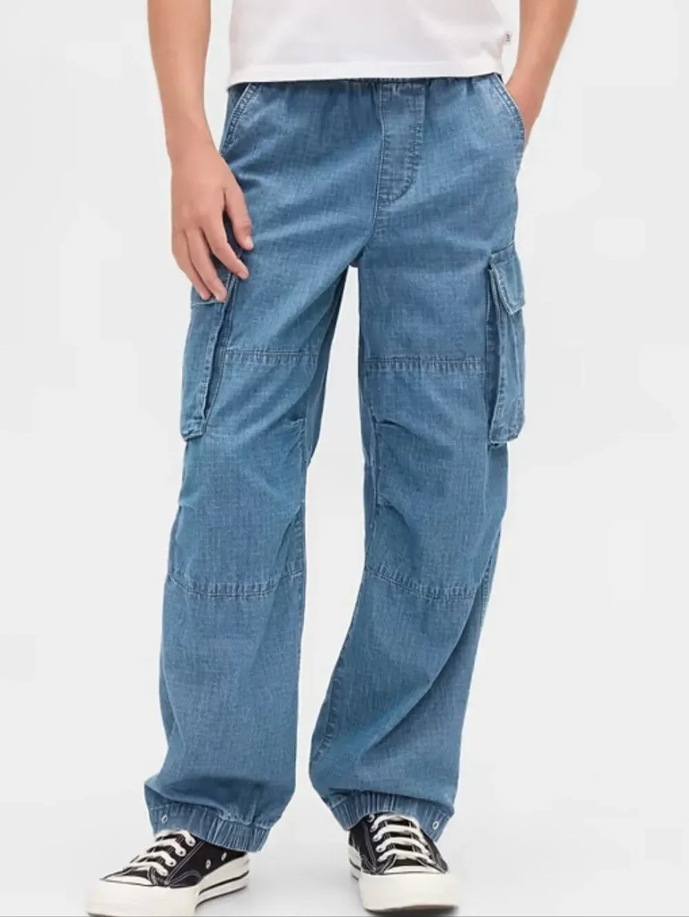 GAP Kids denim-look elastic waist pants in light blue. Size 8. Like New